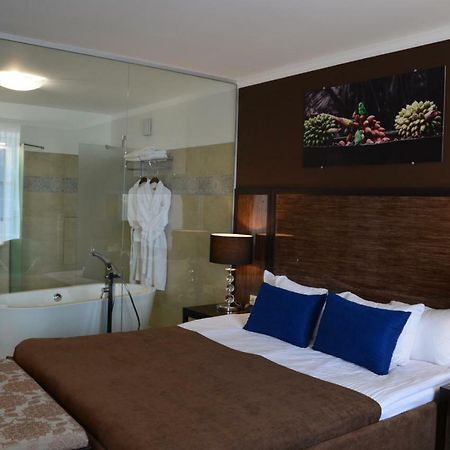 Hotel Kharkov Luaran gambar
