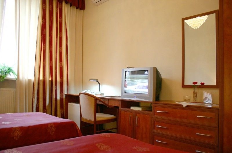 Hotel Kharkov Luaran gambar
