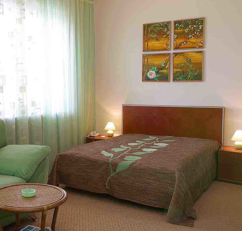 Hotel Kharkov Luaran gambar