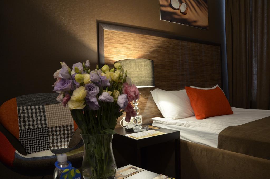 Hotel Kharkov Luaran gambar