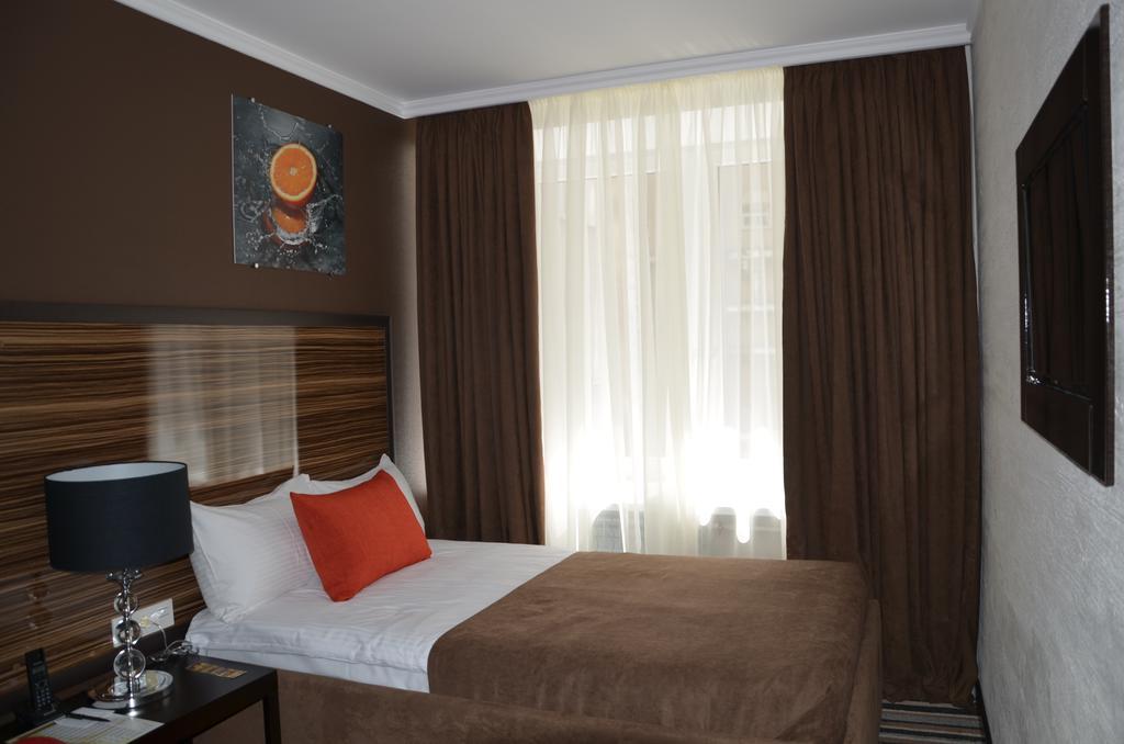 Hotel Kharkov Luaran gambar