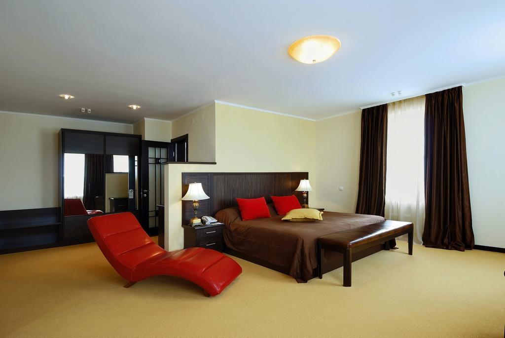 Hotel Kharkov Luaran gambar