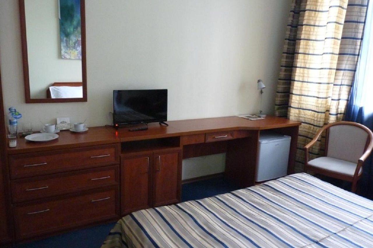 Hotel Kharkov Luaran gambar